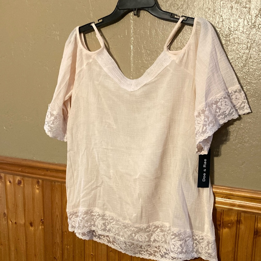 Doe & Rae Cream Lace Trim Top